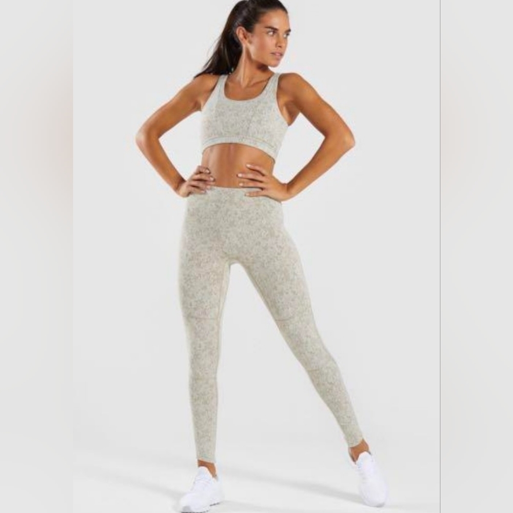 MED. GYMSHARK